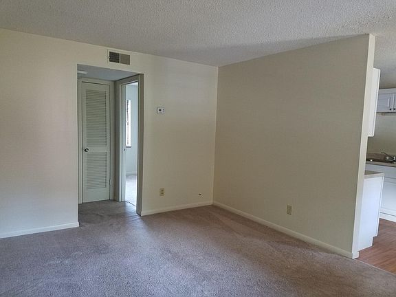 2nd image of 127 Hillcrest Dr APT 16