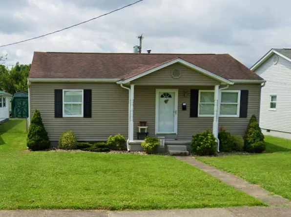 916 Walnut St, Kenova, WV 25530