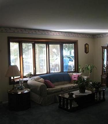 4th image of 375 Sunrise Dr
