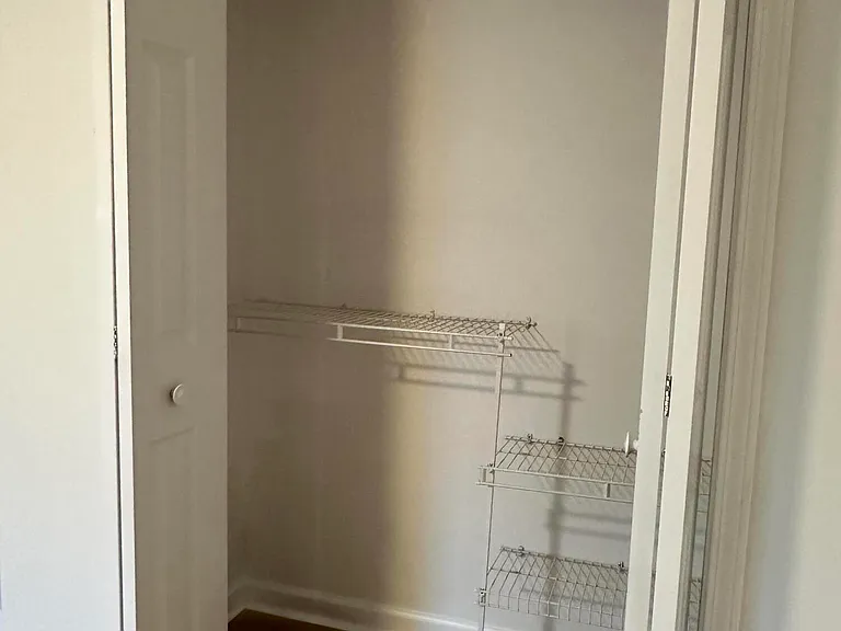 1607 Greenland Ct — Photo 37