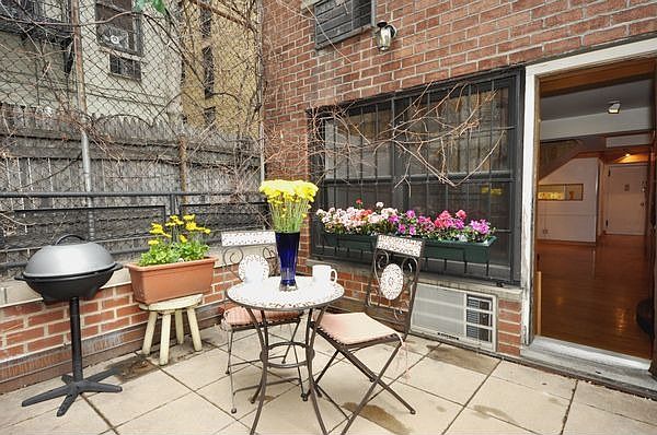 2nd image of 210 E 36th St APT 1D