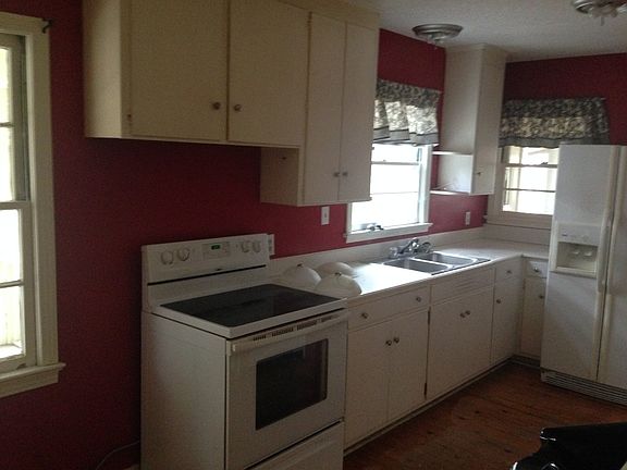 2nd image of 720 Stiles Ave