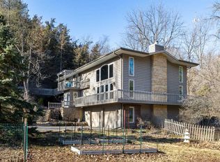 11899 Rupp Hollow Rd, Dubuque, IA 52001