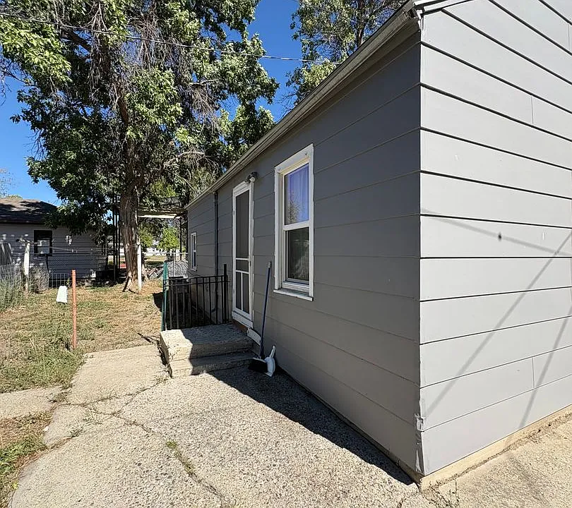 511 1/2 7th Ave