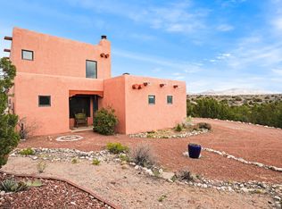 6034 Hoochaneetsa Plz S, Cochiti Lake, NM 87083