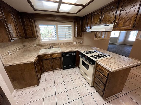 5th image of 2310 S Bridge Ct
