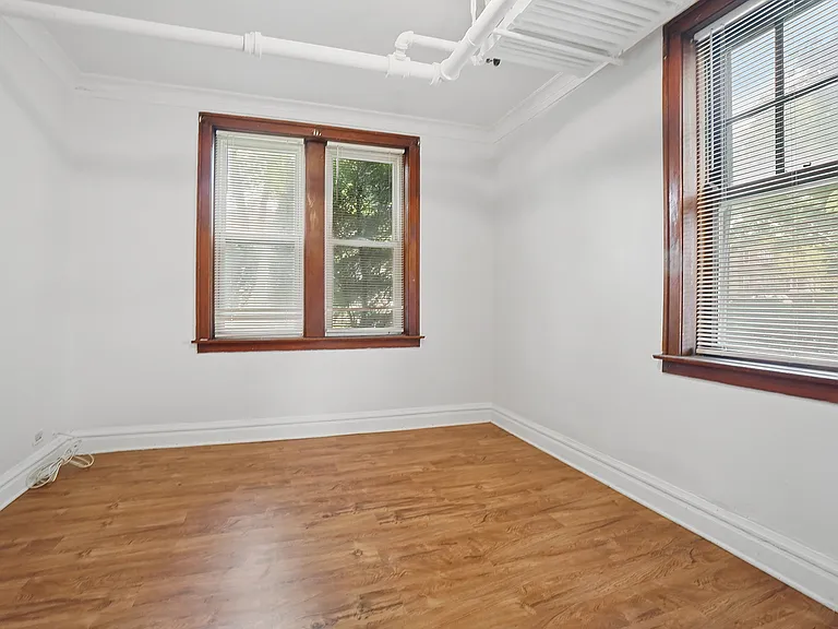 1301 Maple Ave #1 — Photo 3