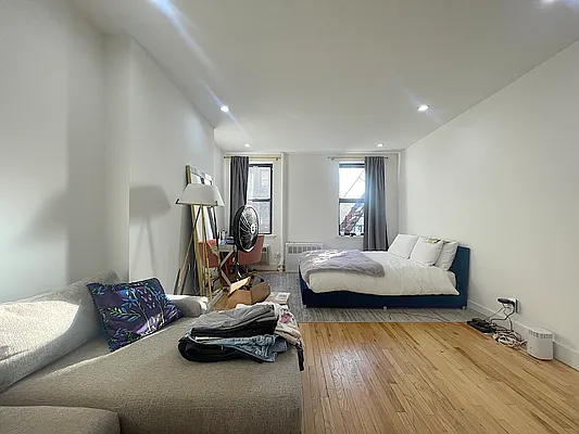 Rented by Compass | media 13