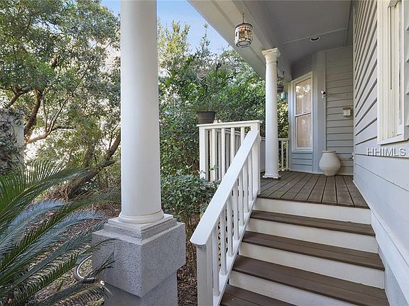 2nd image of 43 Royal Pointe Dr