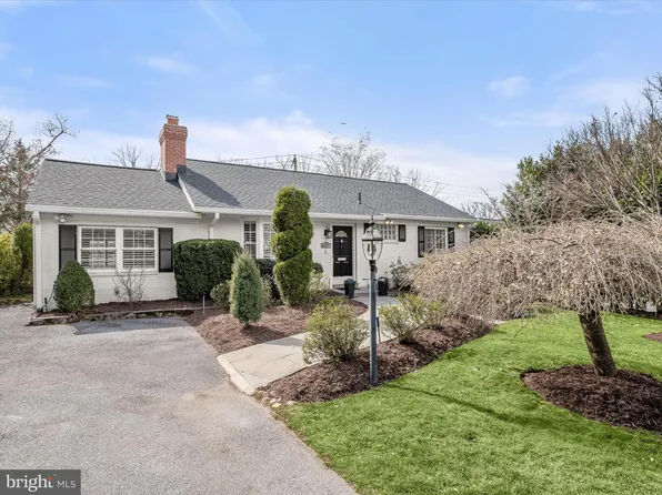 6130 Massachusetts Ave, Bethesda, MD 20816