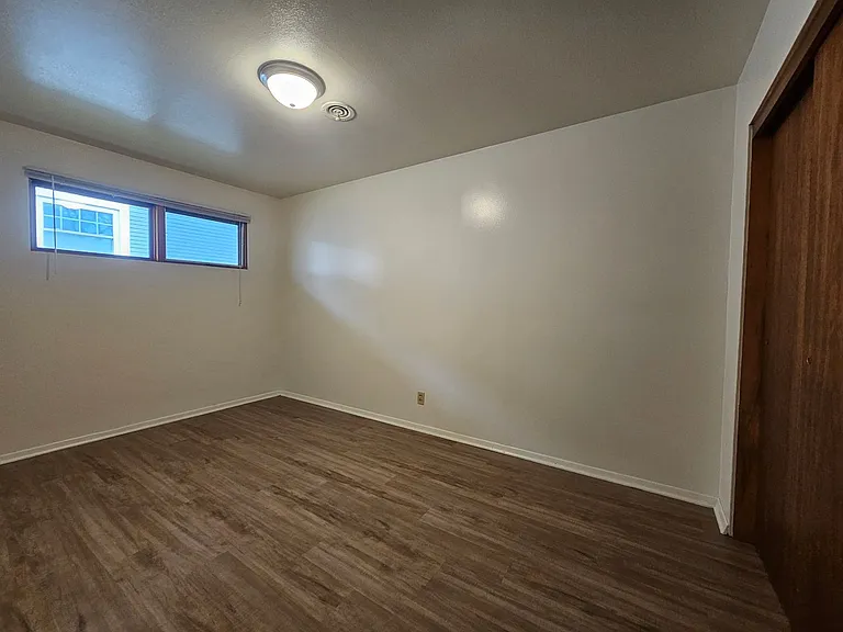 425 S 5th St E #14 — Photo 4