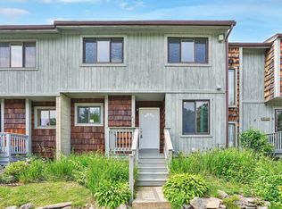 43 Meadowbrook Ln #43, Palmer, MA 01069