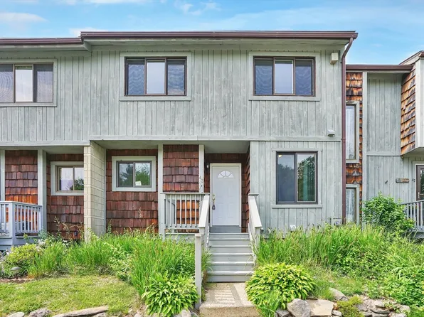 43 Meadowbrook Ln #43, Palmer, MA 01069