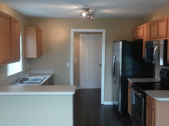 5th image of 1941 SW Hampshire Ln