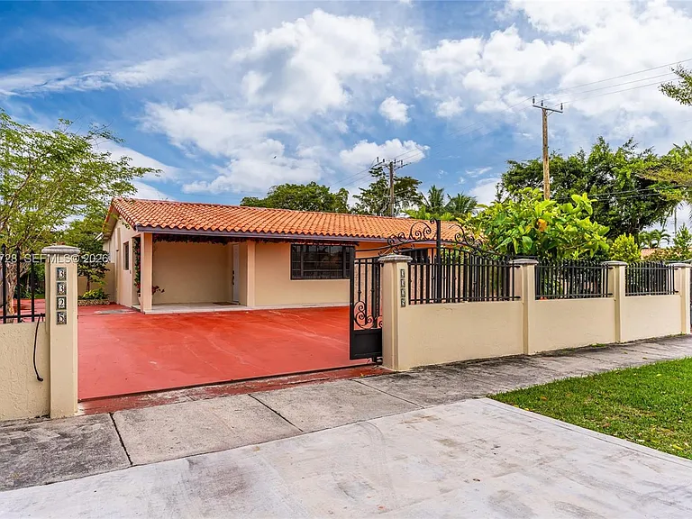 3325 SW 127th Ave — Photo 7