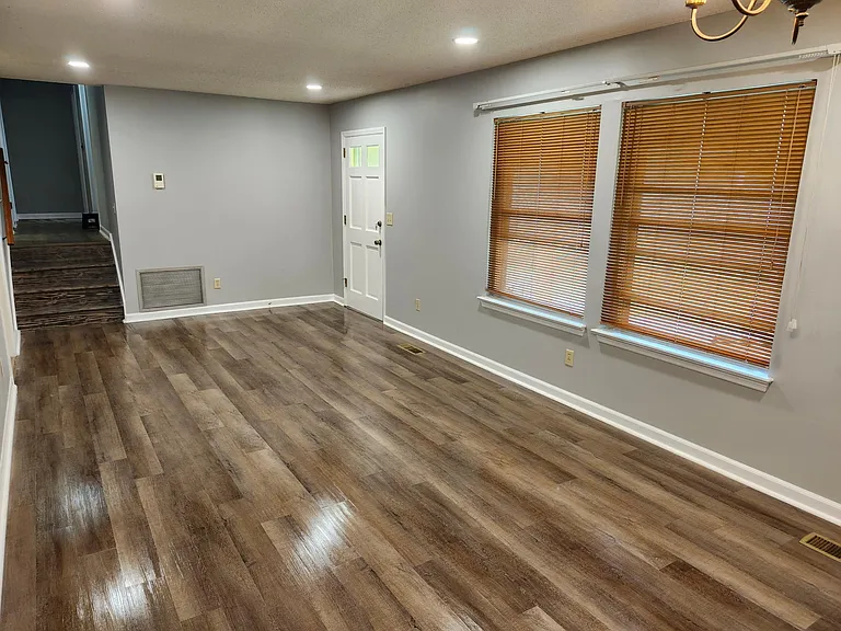 6067 Browntown Rd — Photo 14