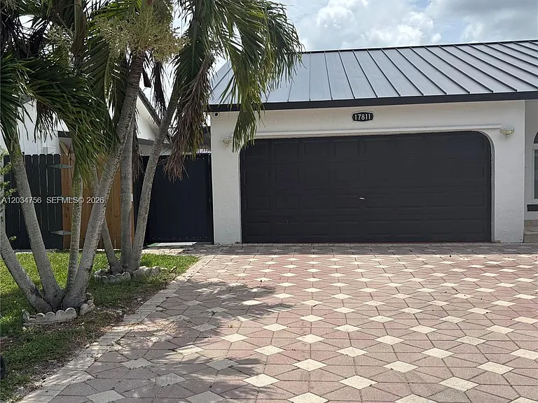 17811 SW 152nd Pl — Photo 1