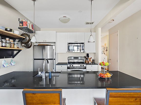 3rd image of 226 15th St APT 4A