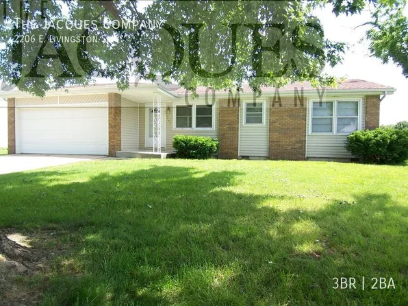 2206 E Livingston St, Springfield, MO 65803