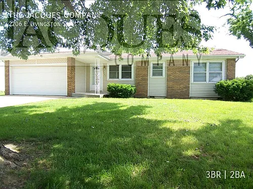 2206 E Livingston St Photo 1
