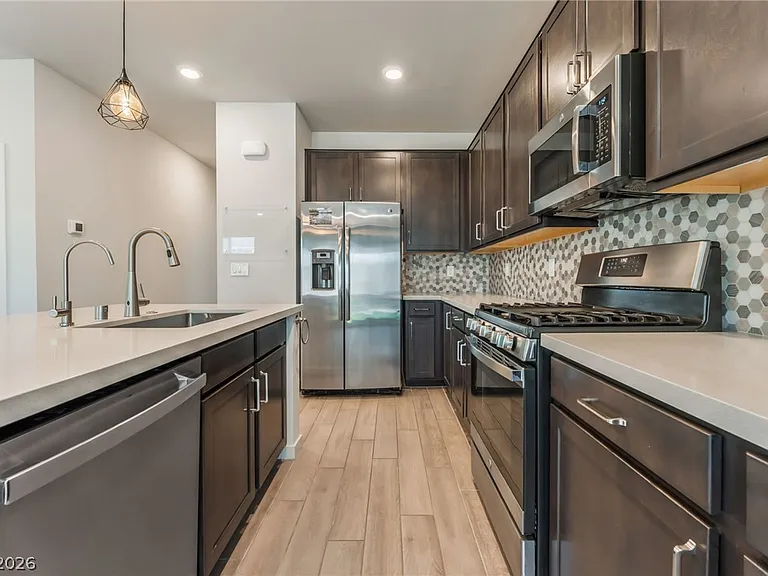 6735 High Quest St — Photo 4