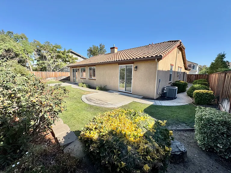 493 Edgefield Pl — Photo 18