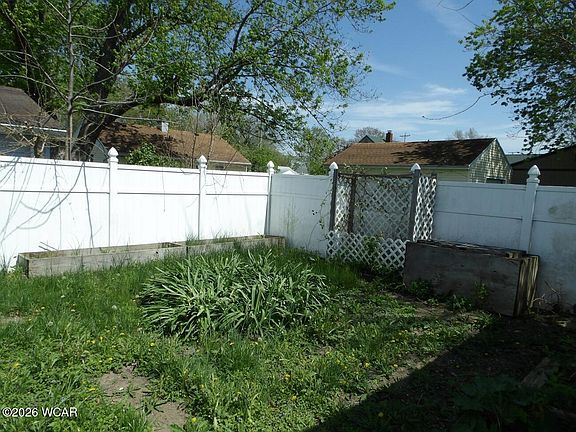 5th image of 616 N Rosedale Ave