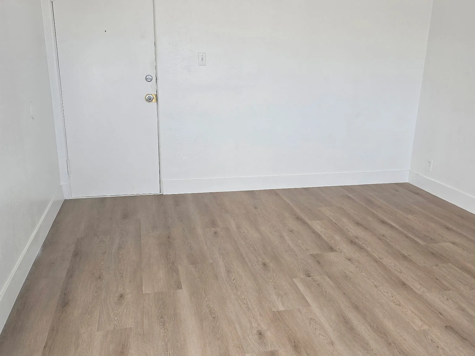 1 bed, 850 sqft, $900 — Photo 4