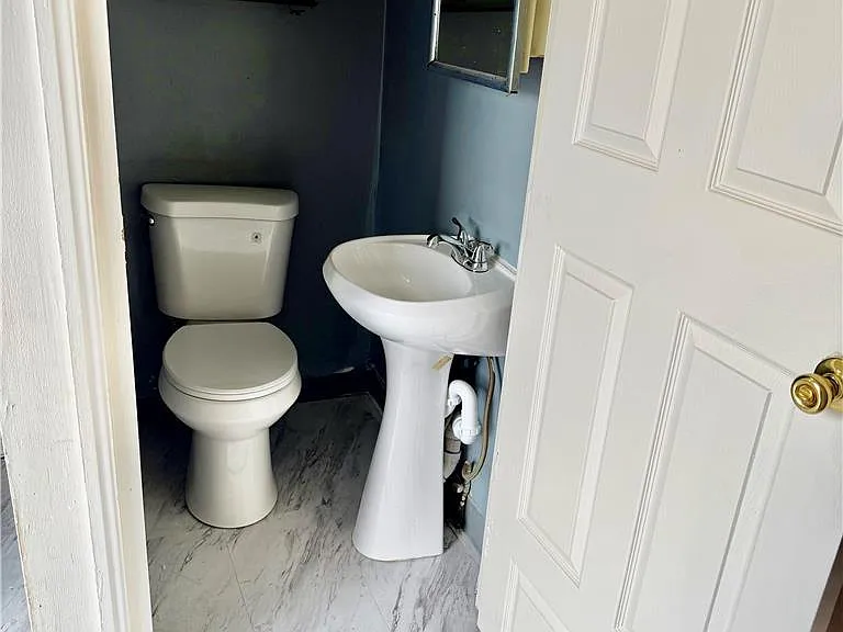 177 W Tilghman St — Photo 13