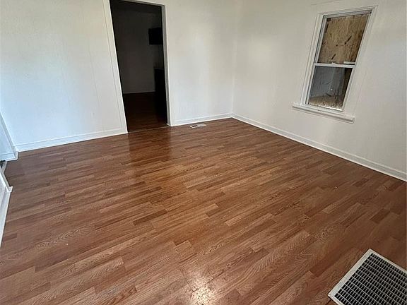 4th image of 854 Mildred Ave