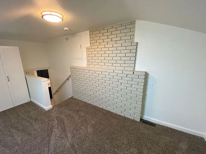 1100 Sutro St — Photo 29