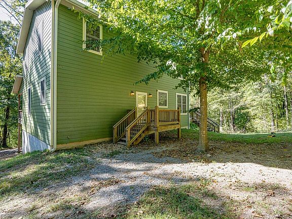4th image of 767 Shipley Farm Ln