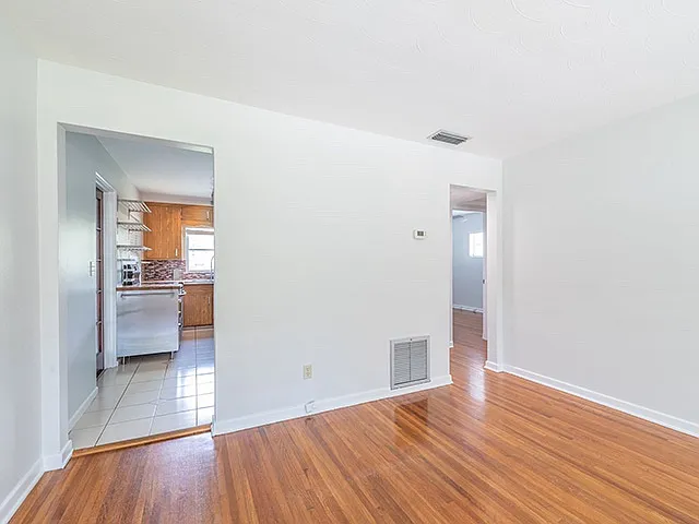 1451 Oneco Ave — Photo 7