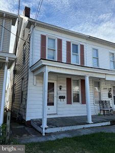 211 Fulton St, Hanover, PA, 17331