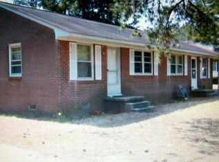 7490 Larchmont Rd, Hayes, VA 23072