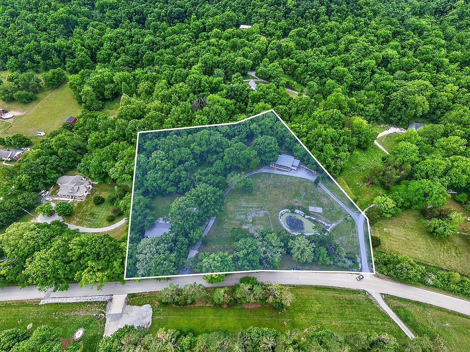 1st image of 1751 Warren Hollow Rd