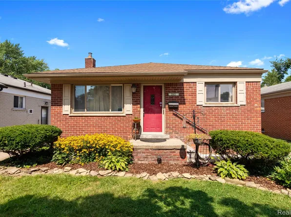 23633 Deziel St, Saint Clair Shores, MI 48082