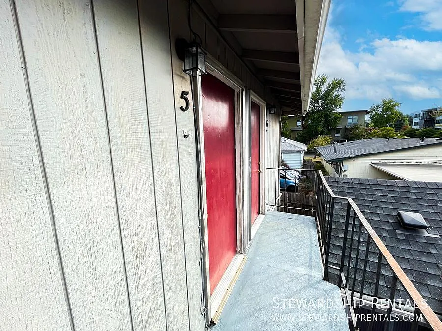 Cute efficiency studio close to campus! — Photo 2