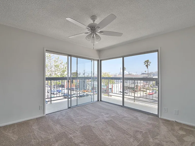 j3301 — Photo 10