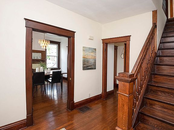 5th image of 2431 Williams Ave