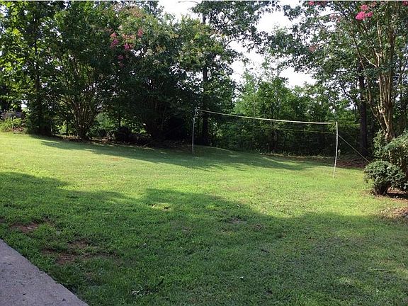 4th image of 108 Broadlands Dr