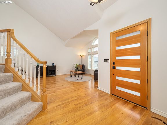 4th image of 129 Nicholas Way