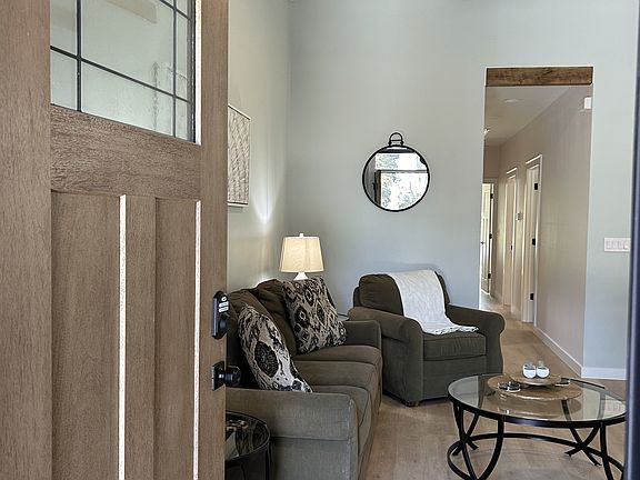 2nd image of 209 Cherry Ave