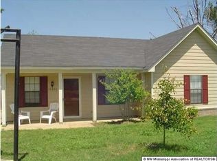 10266 Yates Dr, Olive Branch, MS 38654