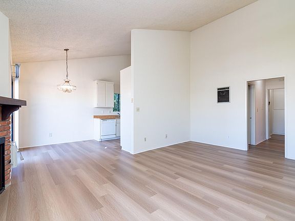3rd image of 3763 S Bentley Ave APT 201