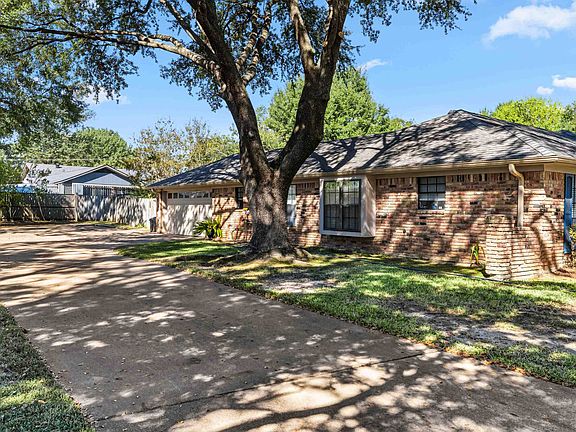4th image of 1805 Northpark Cir