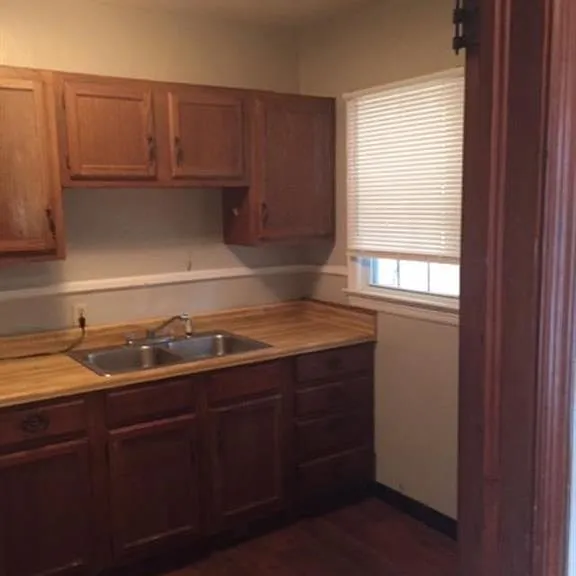 2359 Vermillion Dr — Photo 4