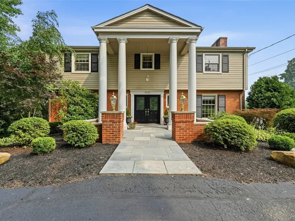 2625 Fairgreen Dr, Pittsburgh, PA 15241