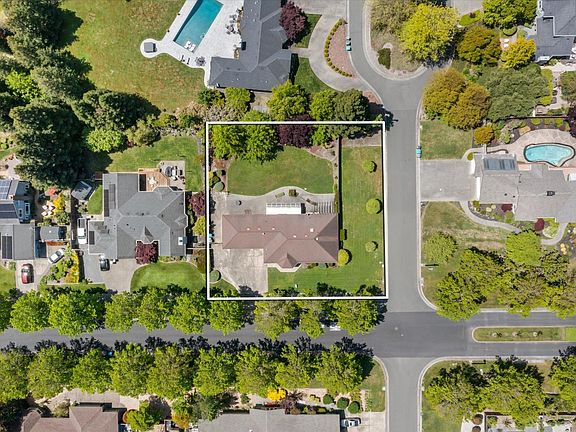 3rd image of 379 Countryside Drive