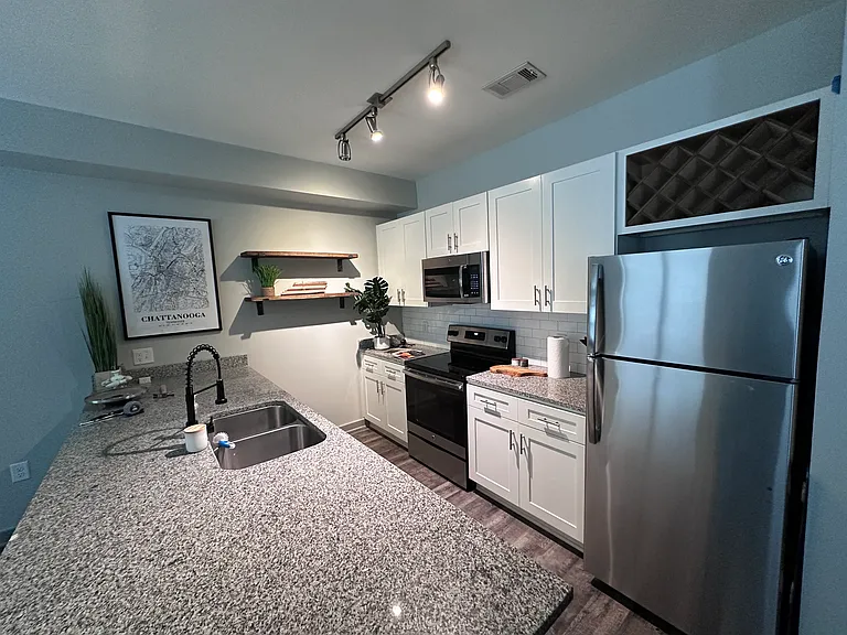 782 Riverfront Pkwy #104 — Photo 4